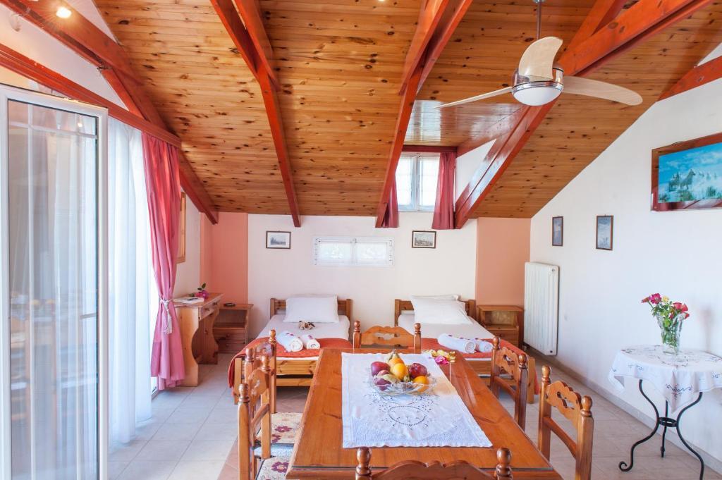 Sea Side Studios Τσιλιβί Δωμάτιο φωτογραφία